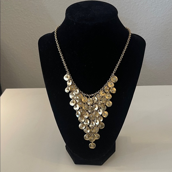 Jewelry - Elegant Gold Necklace with Cascading Discs